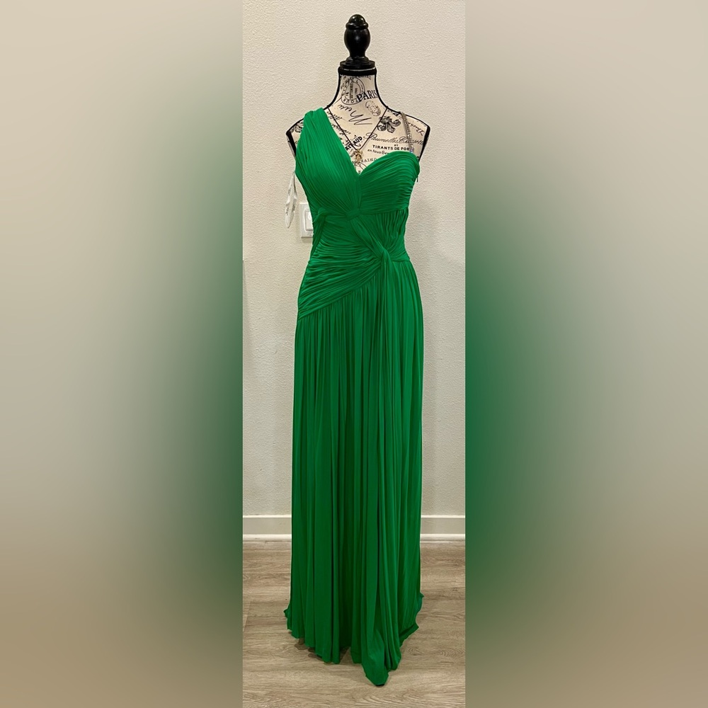Elegant Green Evening Gown